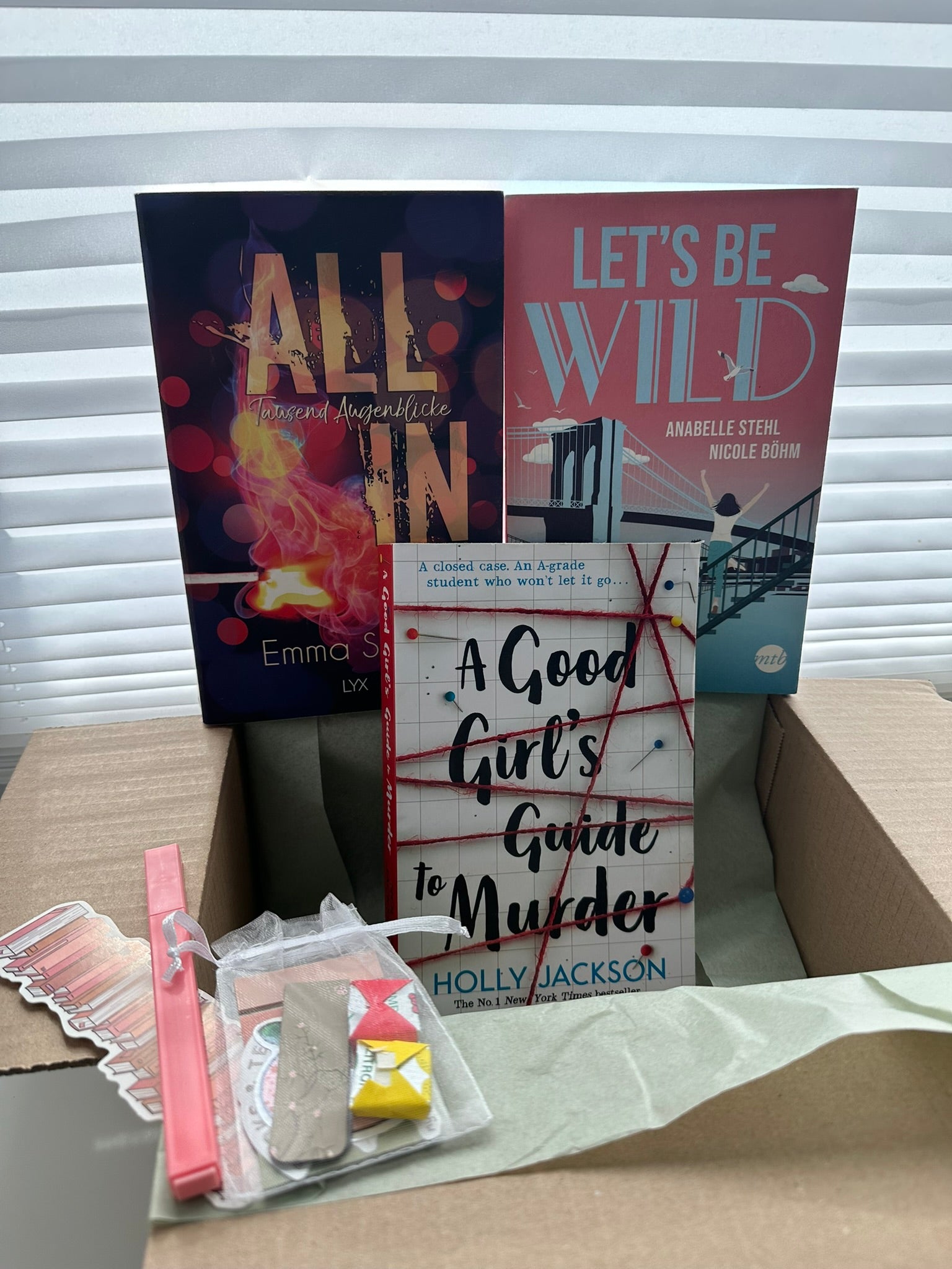 Überraschungsbuchbox - Retterbox